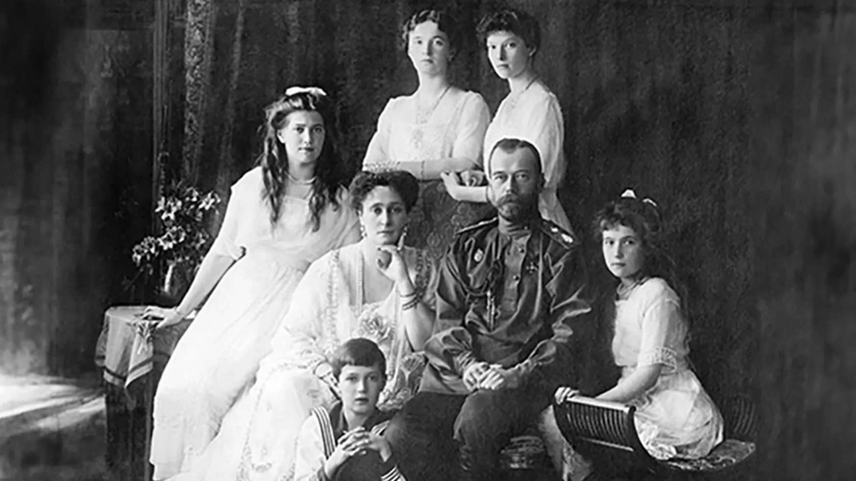 Дореволюционная фотография царской семьи. Общественное достояние