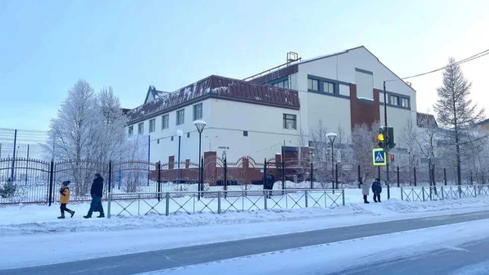 Необходимость проведения ремонта подтвердили специалисты по итогам обследования здания. Фото: vk.com/salekhard_adm