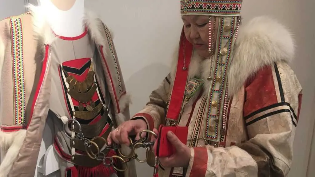 Екатерина Золотарёва / КРАСНЫЙ СЕВЕР