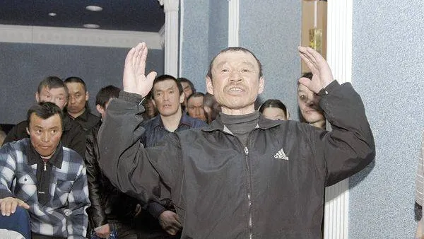   КРАСНЫЙ СЕВЕР