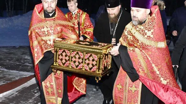   КРАСНЫЙ СЕВЕР