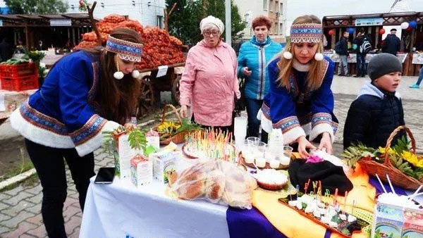 КРАСНЫЙ СЕВЕР / архив