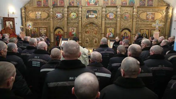 Соблюдать физический пост заключенным не обязательно, а вот духовный - очень рекомендуется