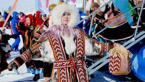  КРАСНЫЙ СЕВЕР