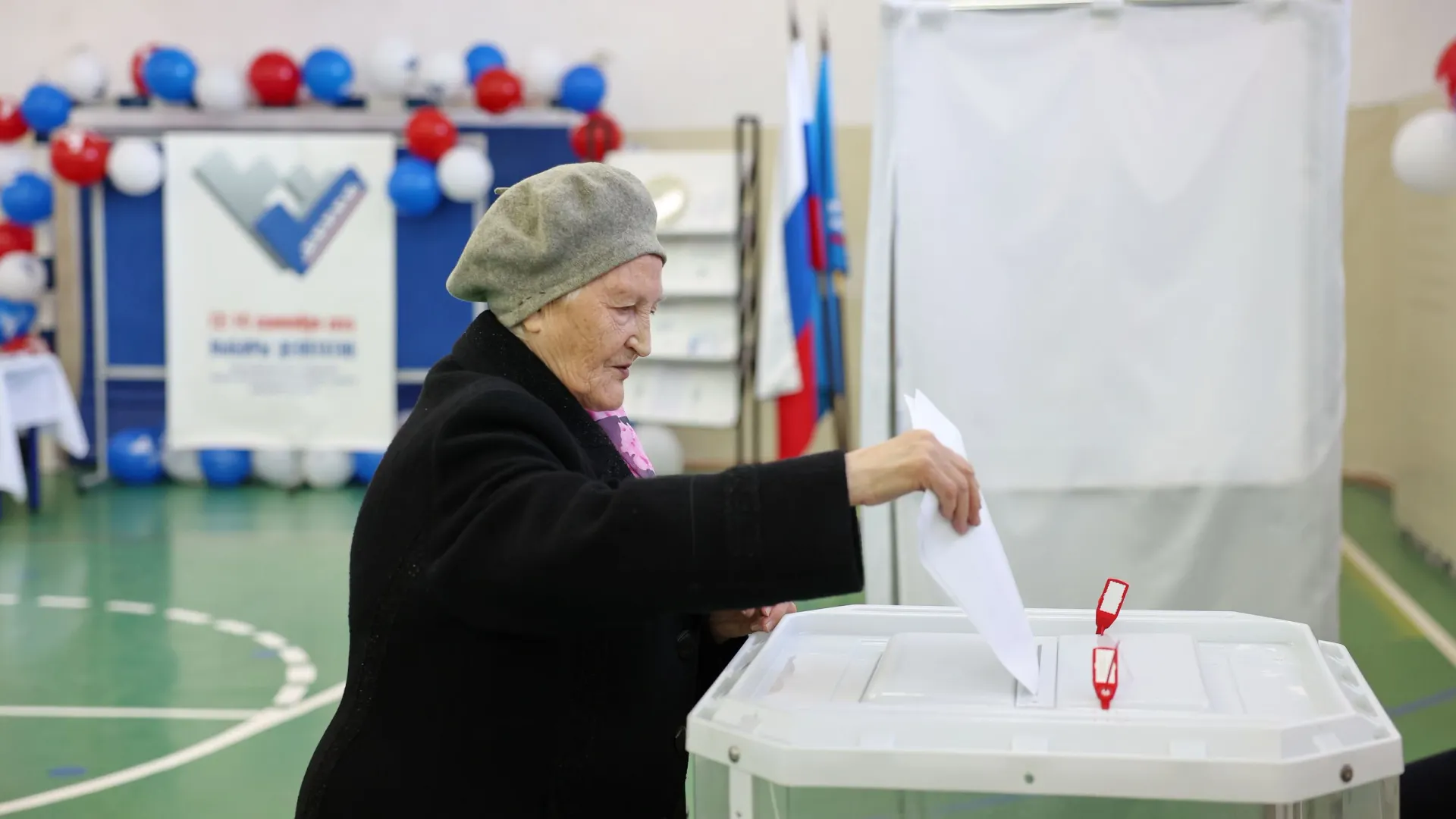 На выборы пришли представители старшего поколения.