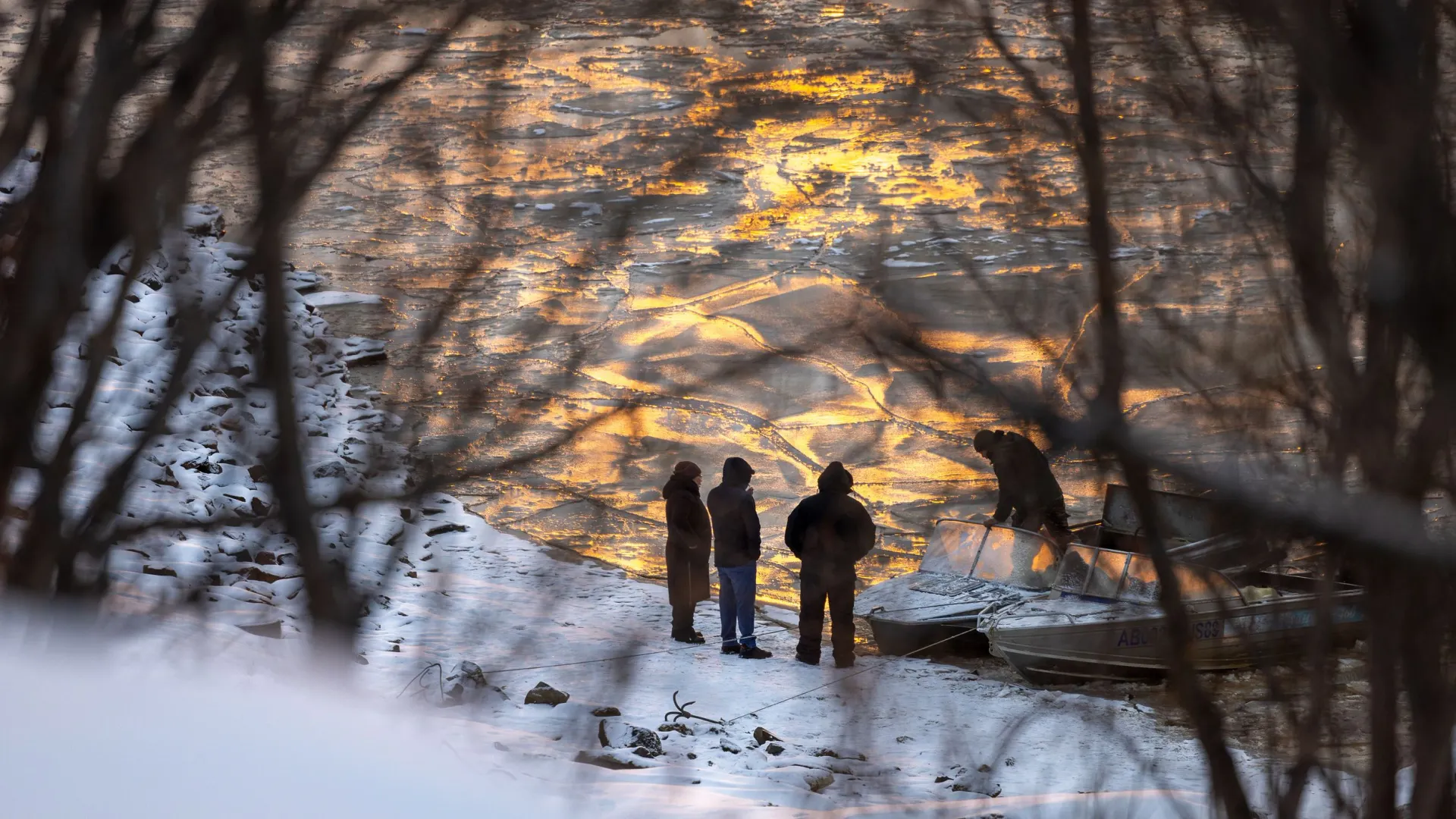 Лодки - на прикол.