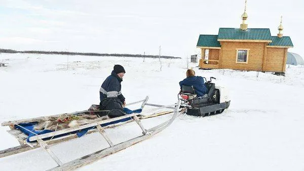   КРАСНЫЙ СЕВЕР