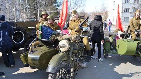   КРАСНЫЙ СЕВЕР