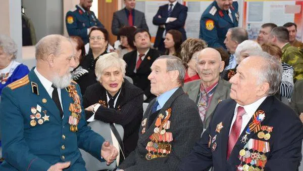   КРАСНЫЙ СЕВЕР