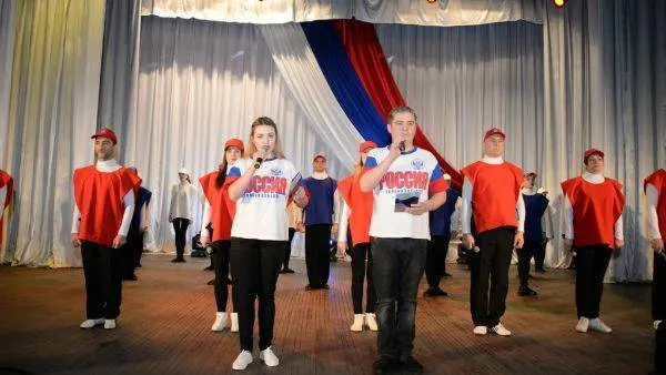В 30-градусный мороз митинг перенесли в ЦКиС Геолог