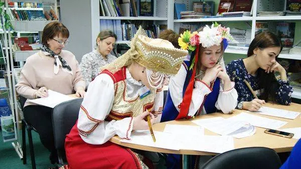   КРАСНЫЙ СЕВЕР