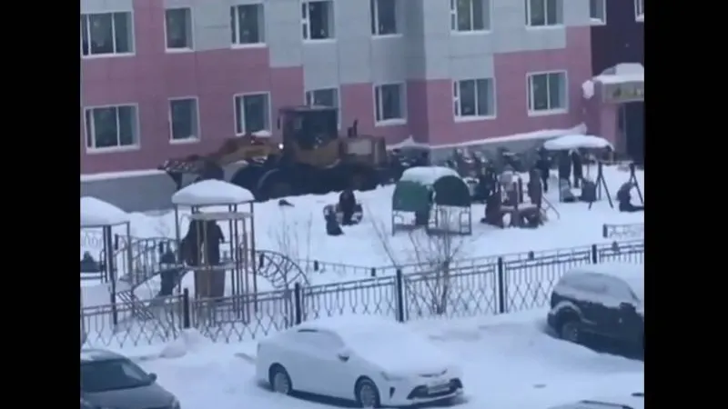 Скрин видео: ЧП | ДТП | Новый Уренгой, «ВКонтакте»