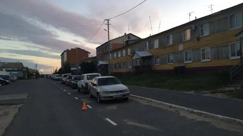 В Пуровском районе четырехлетний ребенок попал под колеса Mercedes