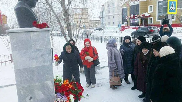   КРАСНЫЙ СЕВЕР