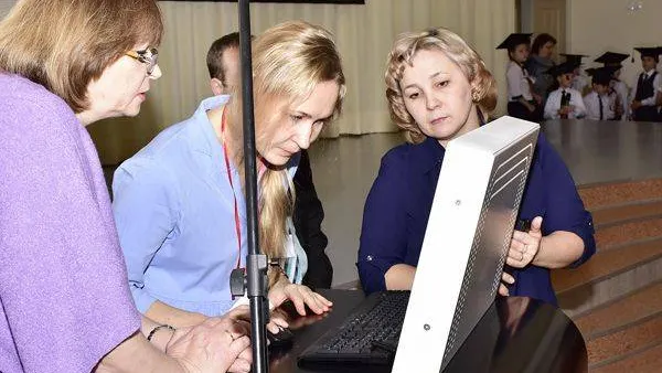   КРАСНЫЙ СЕВЕР