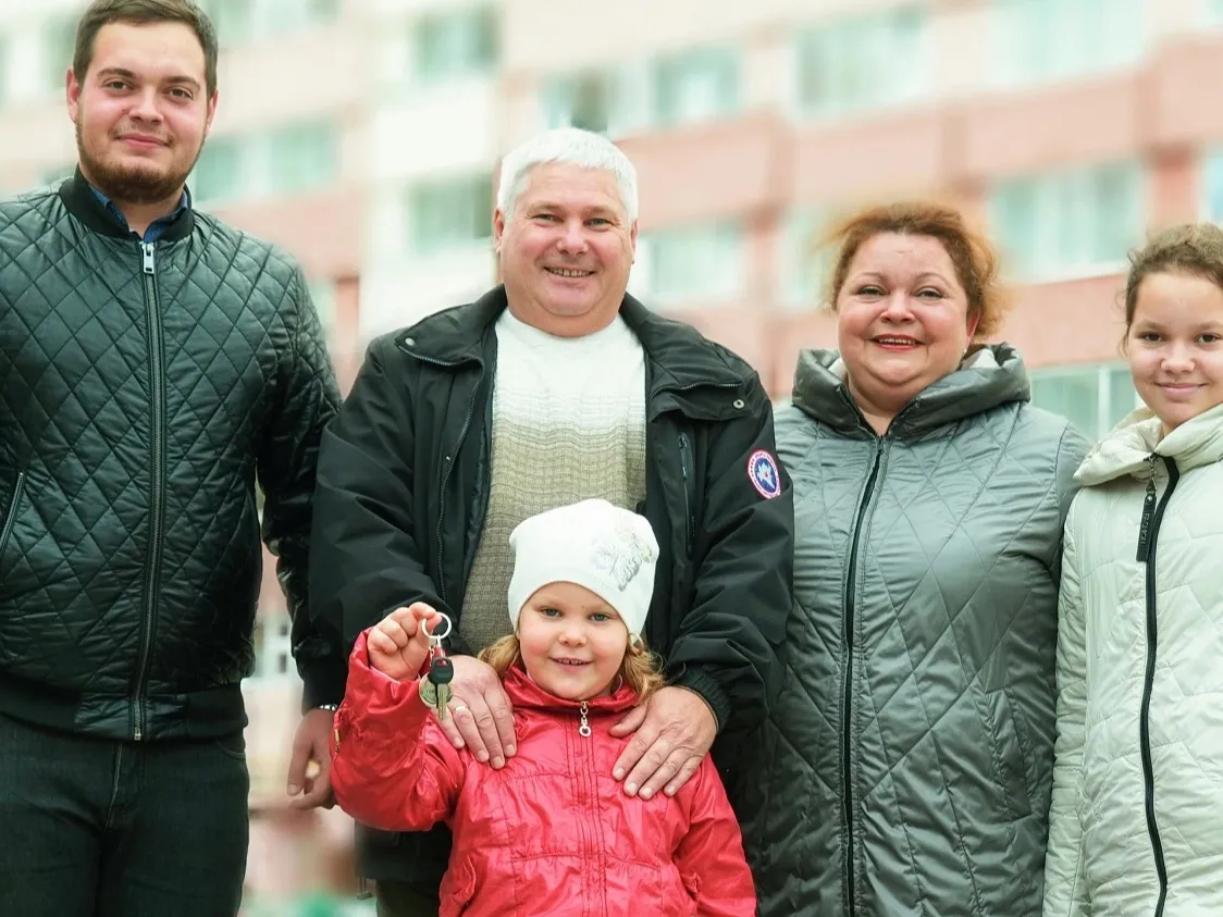 Детский врач из Нового Уренгоя получила ключи от служебного жилья |  «Красный Север»