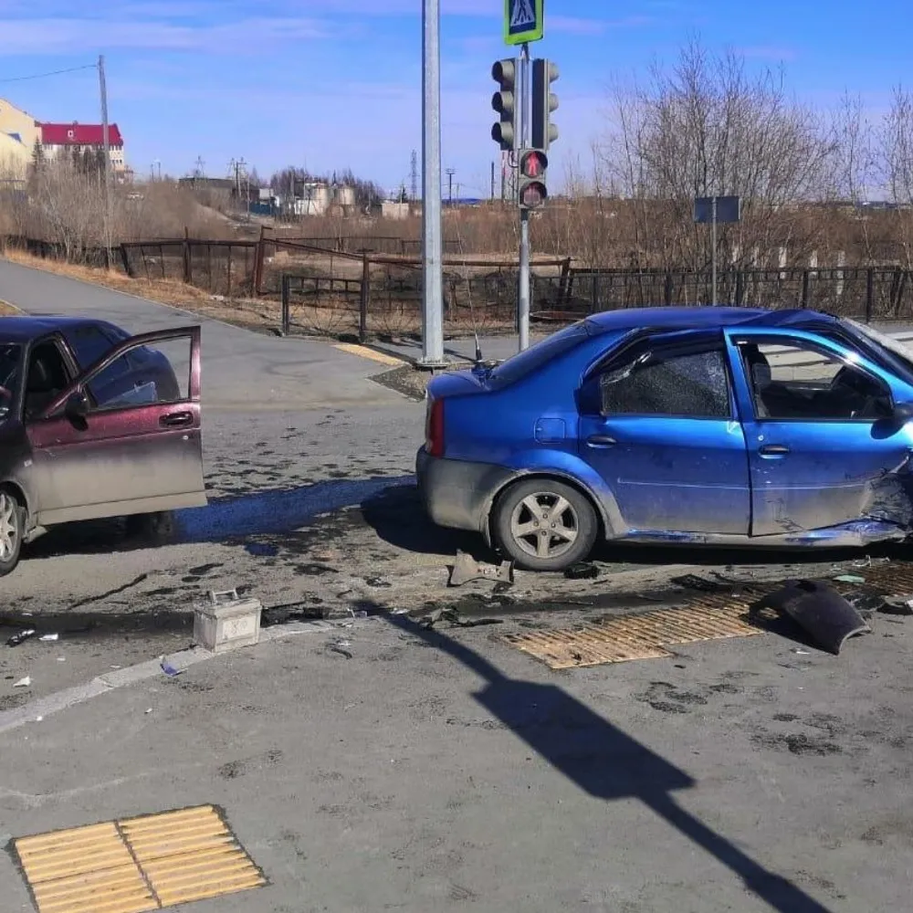 Стали известны подробности аварии в Лабытнанги, в которой пострадали трое  детей и водитель | «Красный Север»