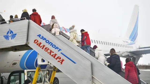 По льготному тарифу для многодетных можно летать самолетами авиакомпании «Ямал». Фото: Андрей Ткачёв / «Ямал-Медиа»