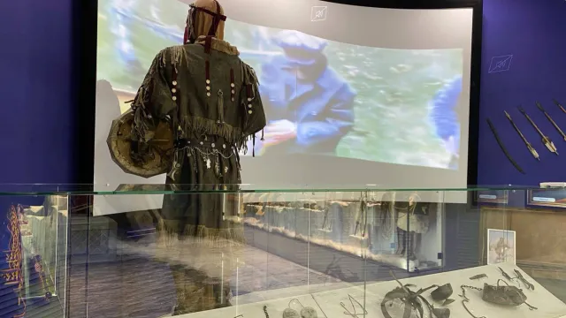 Традиционные музейные экспонаты дополнили виртуальным погружением в историю. Фото: Анастасия Ульянова / "Ямал-Медиа"