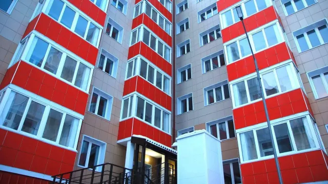 Жилые дома высотой в семь этажей оборудованы лифтами. Фото: предоставлено пресс-службой администрации Лабытнанги