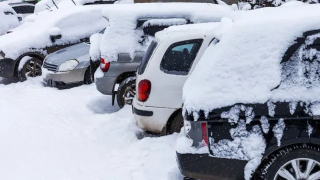 Небесная канцелярия подкинет снежных проблем владельцам авто и дорожным службам. Фото: Alexander_IV / Shutterstock / Fotodom