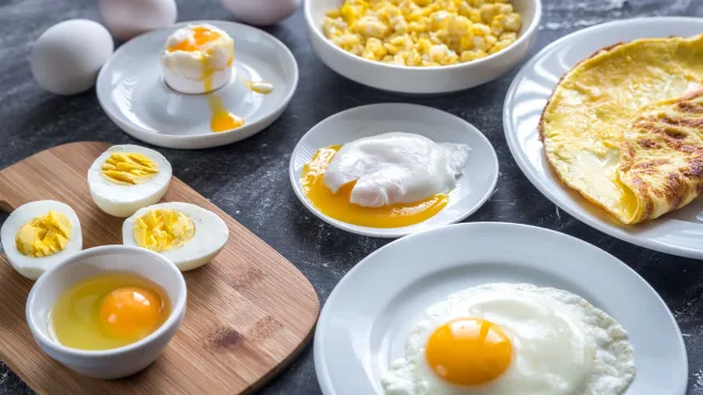 Чем приправить яйца, чтобы сохранить молодость мозга: совет нейробиолога