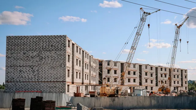 В Губкинском идут работы на стройплощадках 25 домов. Фото: предоставлено пресс-службой губернатора ЯНАО