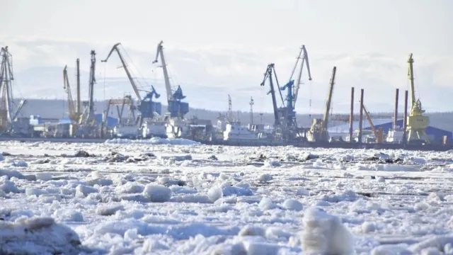 Ледоход на Ямале снова откладывается. Фото: Андрей Ткачёв / «Ямал-Медиа»
