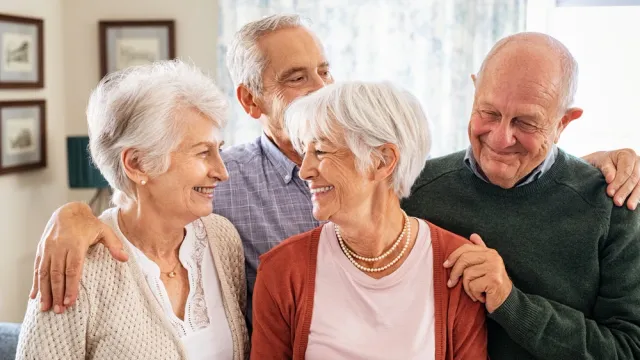 Для некоторых категорий пенсионеров положены доплаты к пенсии. Фото: Ground Picture/Shutterstock/ФОТОДОМ
