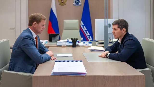 Дмитрий Артюхов и Антон Колодин обсудили развитие Нового Уренгоя. Фото: пресс-служба губернатора ЯНАО