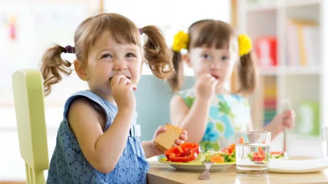 Полезный витамин бесплатно будут выписывать детям до трехлетнего возраста. Фото: Oksana Kuzmina / shutterstock.com / Fotodom