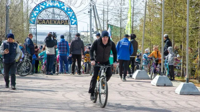 В прошлом году велопарад провели на пешеходной улице Ленина. Фото: Андрей Ткачёв / "Ямал-Медиа"