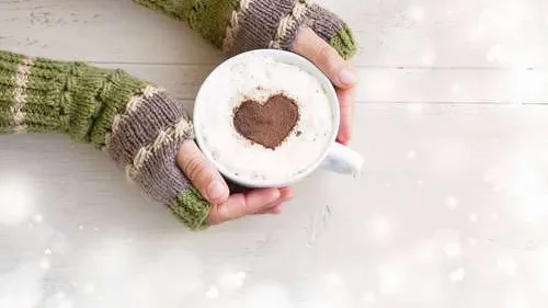 Сильно увлекаться кофе с молоком не стоит. Фото: catalina.m / Shutterstock / Fotodom