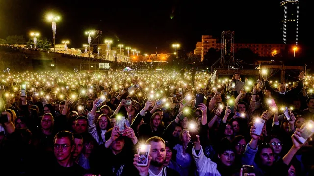 В Ночь музыки улицы Екатеринбурга наполнили тысячи меломанов. Фото: Михаил Морозов, предоставлено организаторами Ural Music Night