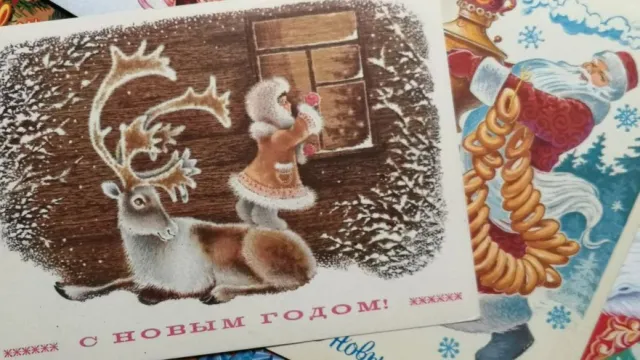 Открытки из советского прошлого дарят теплые воспоминания и ощущение праздника. Фото: Елена Миленина / Ямал-Медиа
