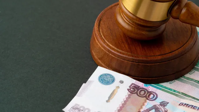 Суд назначил выплатить 40 000 рублей штрафа. Фото: FabrikaSimf / shutterstock.com / Fotodom