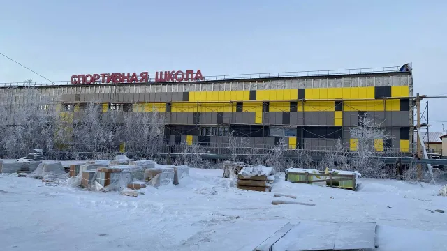 Строители обещают завершить работы уже в декабре. Фото: Анастасия Ульянова / «Ямал-Медиа»