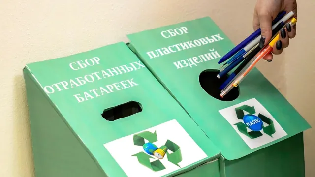 Экобоксы для раздельного сбора отходов появились во всех школах района. Фото: предоставлено пресс-службой администрации Ямальского района