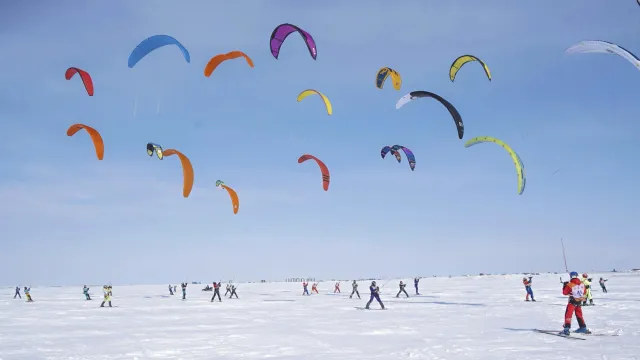 Парусный спорт на льду – ярчайшее зрелище. Фото: vk.com/moi_yamalskiy_raion