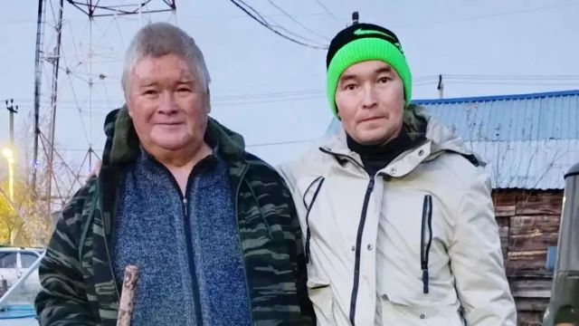 Подпись под фото: Владимир Петрович Анатолий ун похаӆ пиӆан. Хор: Альбина Тырлина