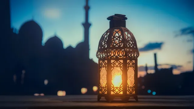 У мусульман с 13 на 14 февраля наступит Ночь Бараат. Фото: JOAT / Shutterstock / Fotodom