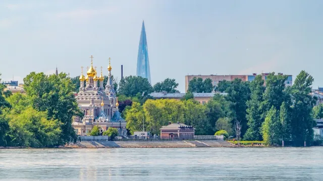 Храм Радости Всех скорбящих в Санкт-Петербурге. Фото: Vlad Rakin/Shutterstock/Fotodom
