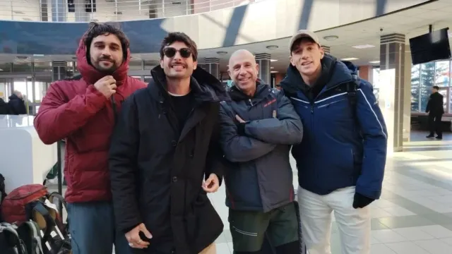 Группа туристов из Испании в аэропорту Салехарда. Фото: Марина Подгорная / «Ямал-Медиа»