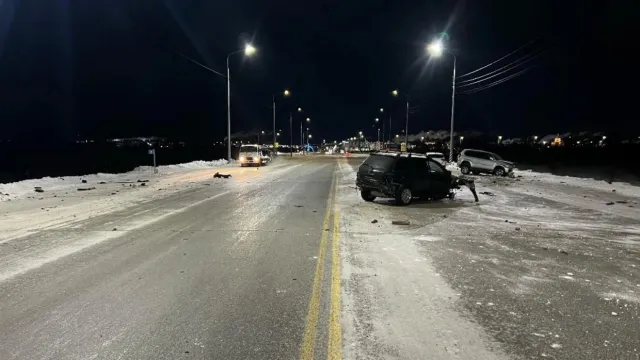 Крупное ДТП с пятью пострадавшими произошло на дороге между Салехардом и аэропортом. Фото: пресс-служба Госавтоинспекции ЯНАО