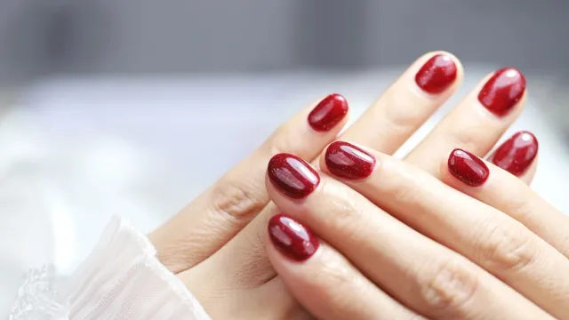 Винные оттенки. Фото: fongbeerredhot/Shutterstock/Fotodom