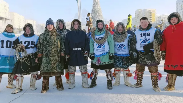 Вуӆы ёх емаӊ хатӆатан тащан яӊхты хоятат касты харатан уйтантыӆат. Хор: Альбина Тырлина