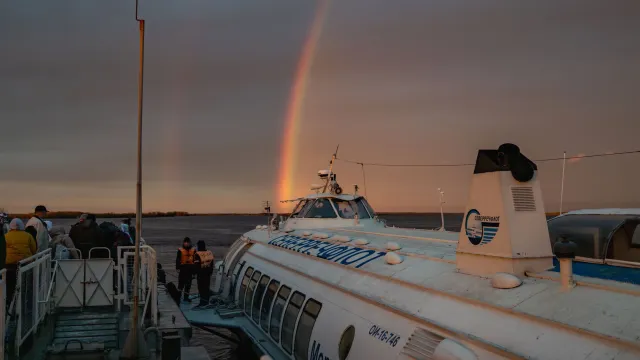 На Ямале по воде ежегодно перевозят десятки тысяч пассажиров. Фото: Сергей Зубков / "Ямал-Медиа"