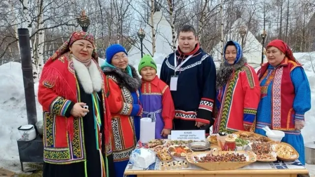 Тэӆаӊ пасанат омассайт, тынасты харат ӆарпитсайт. Хор: Зоя Куртямова