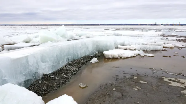 Ледоход на Ямале ждём в ближайшие недели. Фото: Василий Петров / «Ямал-Медиа»