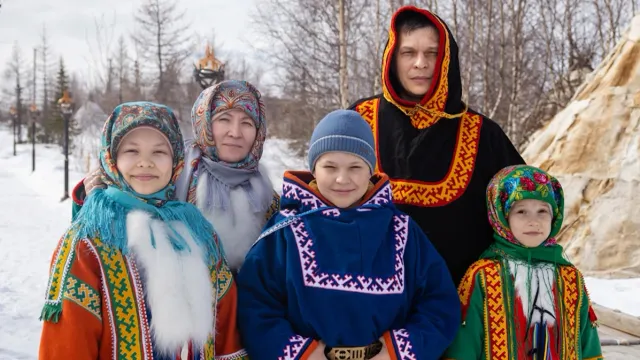 Алаӊ этап ай кер тыӆащ 1-мет хатӆ маса манта питӆ. Хор: ЯНАО губернатор пресс-служба